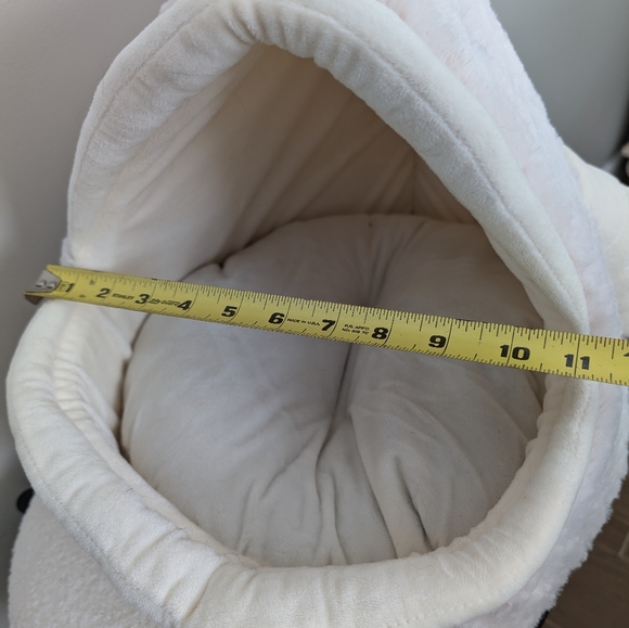 NWT Nandog Plush Fish-Shaped Pet Bed Cat Bed Or Dog Bed - Picture 11 of 11